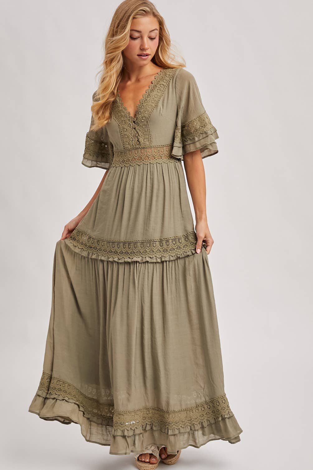 V-NECK LACE TRIM MAXI DRESS