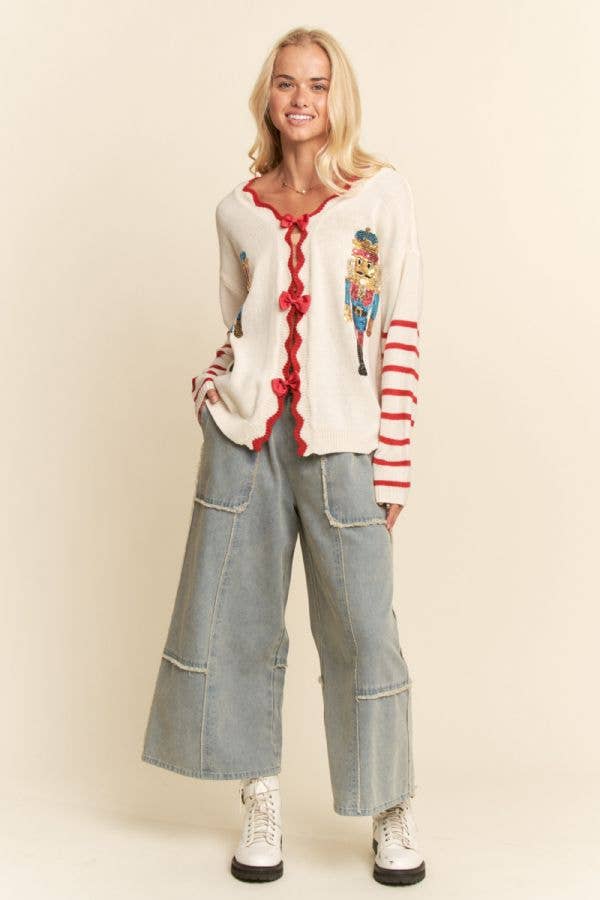 PLUS SEQUIN NUTCRACKER PATCH BOW SWEATER TOP
